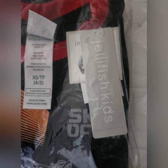 Boy's 2 Pc skateboard PJ SET - Picture 2 of 3